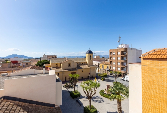 Resale - Apartment / flat - Daya Nueva