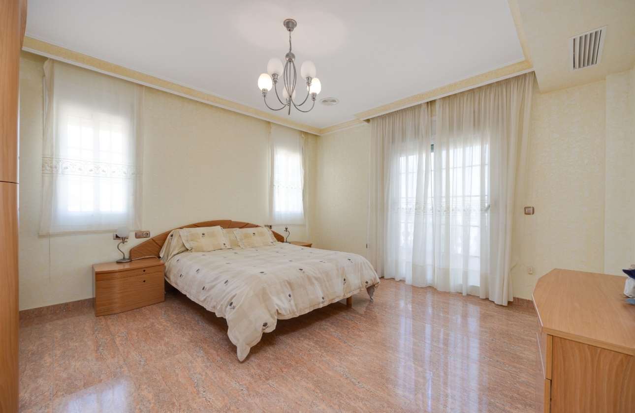 Reventa - Villa - Orihuela Costa - Orihuela