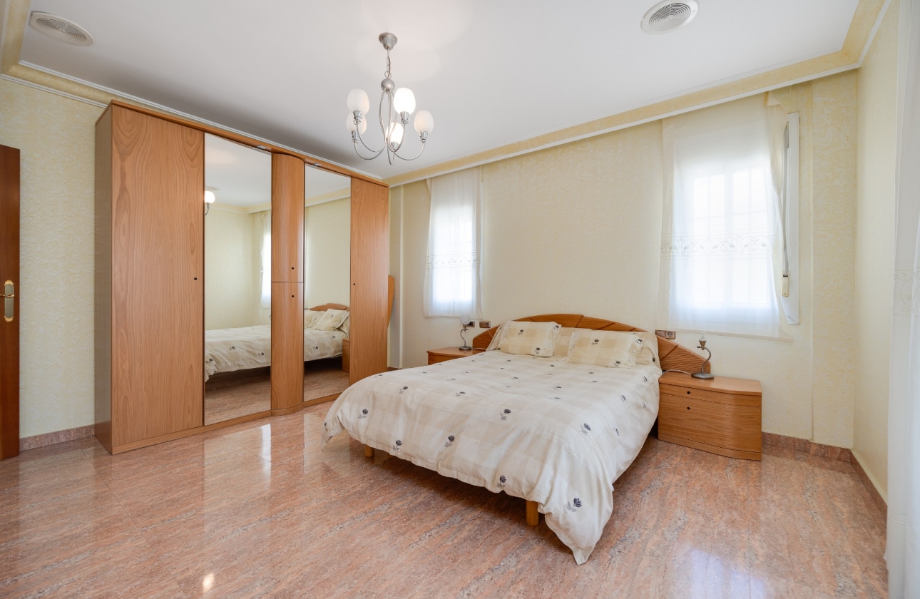 Reventa - Villa - Orihuela Costa - Orihuela