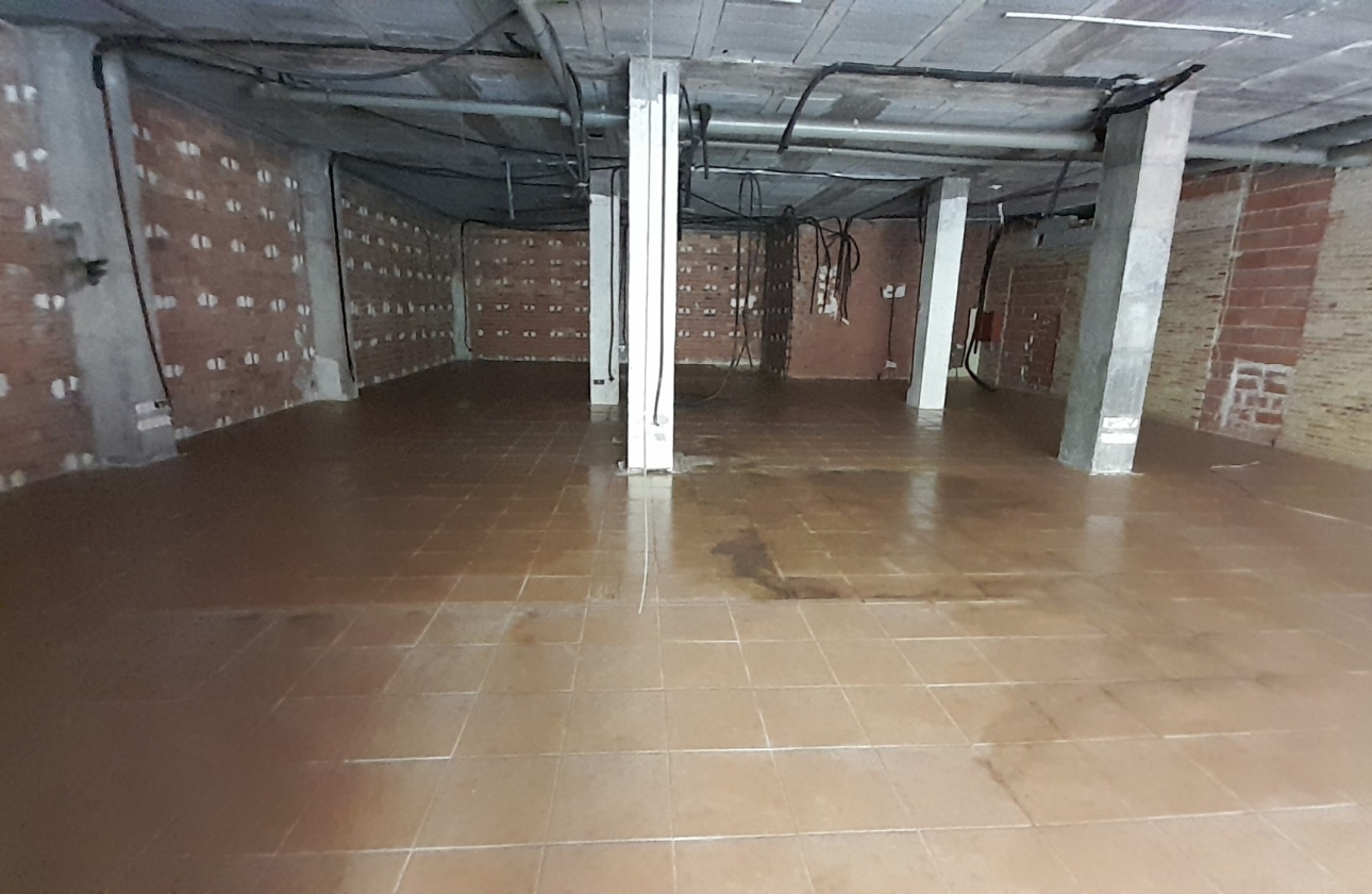 Herverkoop - Commercial - Torrevieja - Playa del Cura