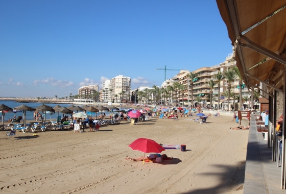 Herverkoop - Commercial - Torrevieja - Playa del Cura